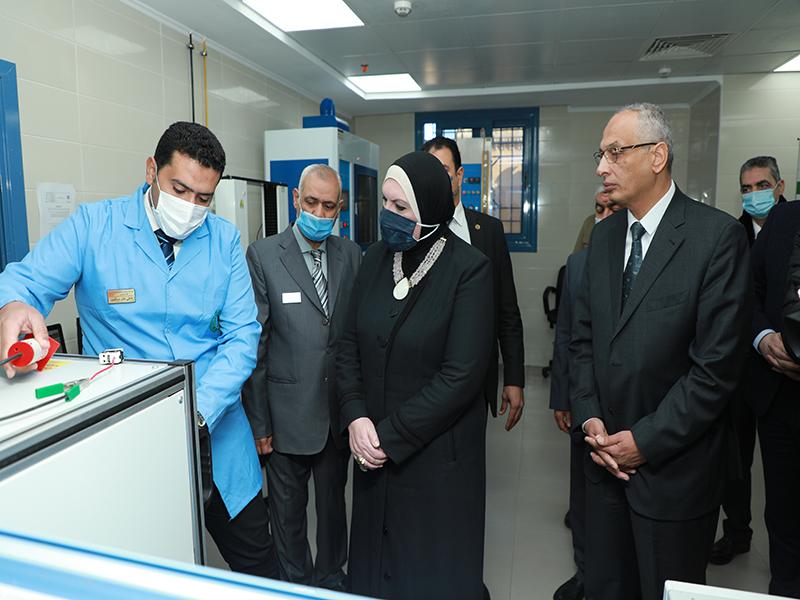 Minister of Trade and Industry inaugurates 29 laboratories in the Organization's branch in Dakhilah