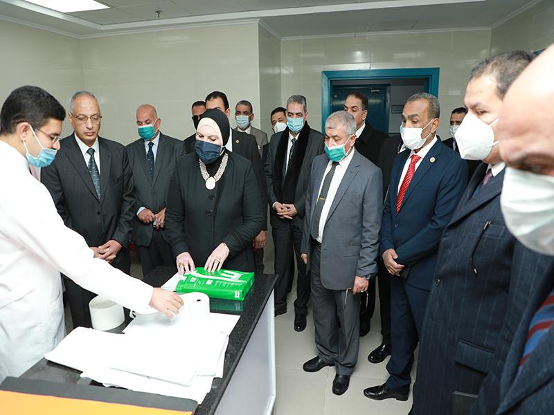 Minister of Trade and Industry inaugurates 29 laboratories in the Organization's branch in Dakhilah