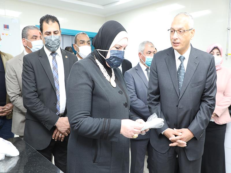 Minister of Trade and Industry inaugurates 29 laboratories in the Organization's branch in Dakhilah