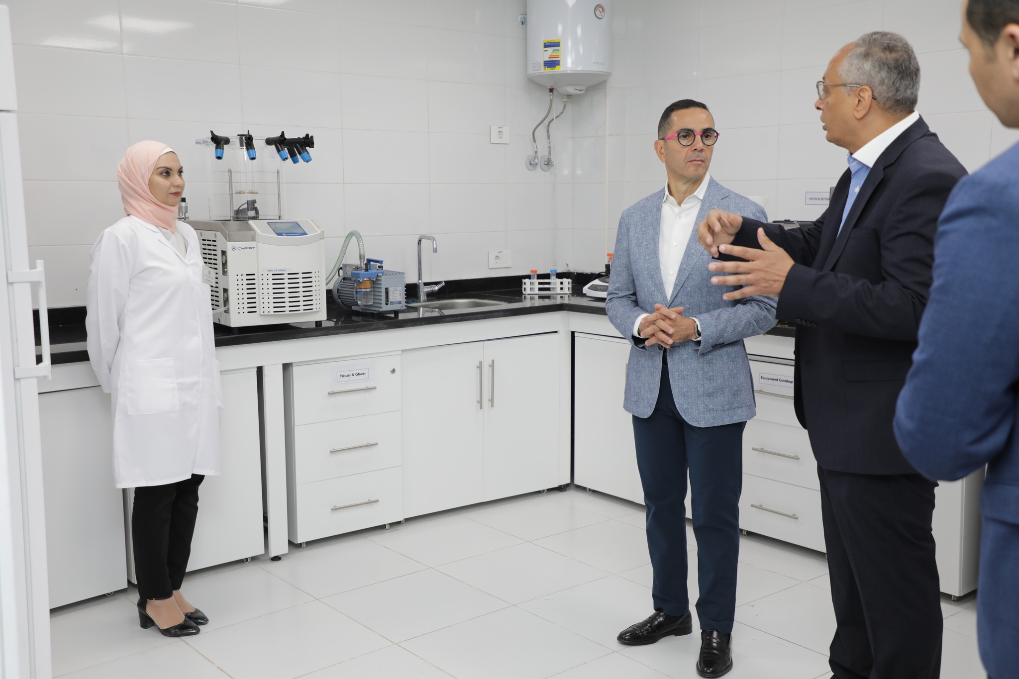 افتتاح المهندس حسن الخطيب وزير الاستثمار والتجارة الخارجية وحدة اختبارات الكفاءة الفنية للمختبرات (PT)