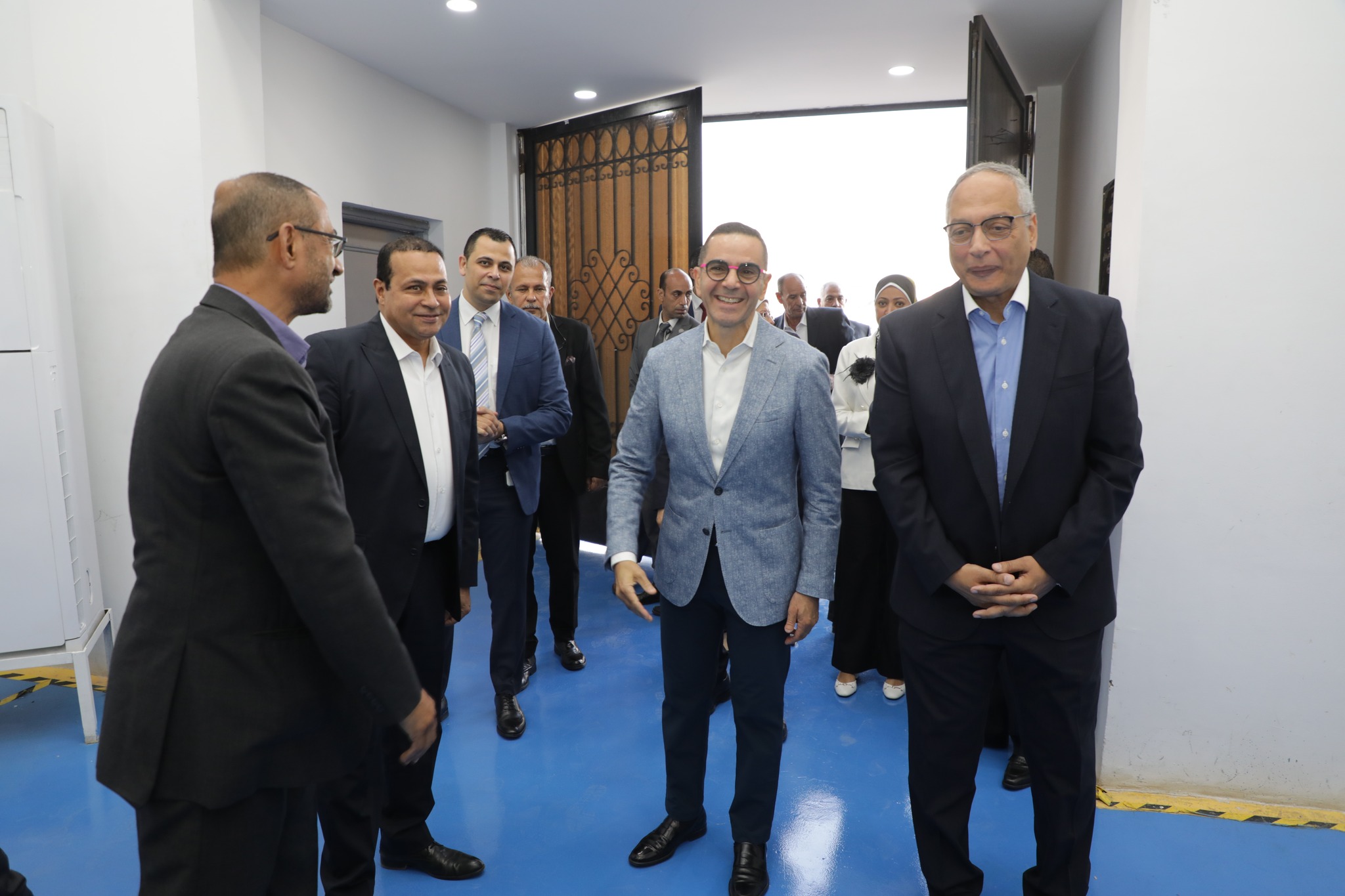 السيد المهندس حسن الخطيب وزير الاستثمار والتجارة الخارجية يتفقد معمل المحركات الكهربية
