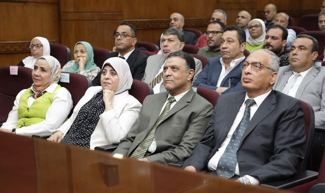 م. عصام النجار يحتفل مع العاملين بالهيئة بذكرى الانتصار بحرب اكتوبر