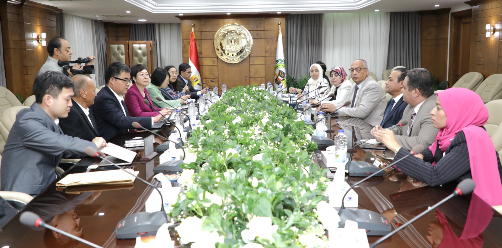 رئيس الهيئة العامة للرقابة على الصادرات والواردات يستقبل وفدا من الإدارة الحكومية لتنظيم السوق في جمهورية الصين (SAMA) لبحث سبل التعاون بينهما في مجال تقييم المطابقة وفحص ومطابقة المنتجات والرقابة على التجارة الالكترونية.