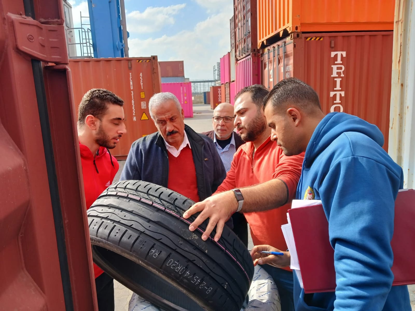 متابعة منظمومة الافراج الجمركى