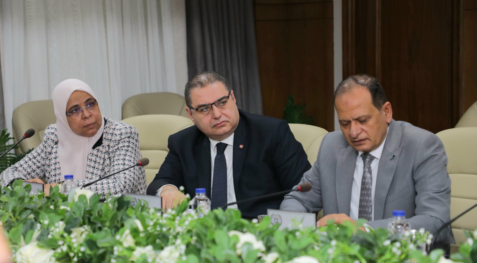 اجتماع رئيس الهيئة العامة للرقابة علي الصادرات والواردات مع اعضاء مجلس الادارة وممثلى المجالس التصديرية لعرض انجازات الهيئة لعام ٢٠٢٤