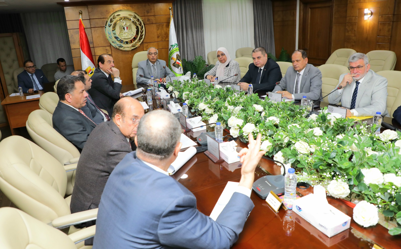 اجتماع رئيس الهيئة العامة للرقابة علي الصادرات والواردات مع اعضاء مجلس الادارة وممثلى المجالس التصديرية لعرض انجازات الهيئة لعام ٢٠٢٤