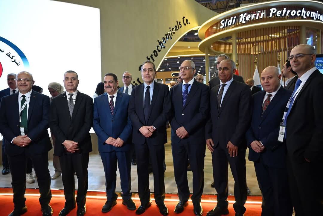 افتتح المهندس عصام النجار رئيس الهيئة العامة للرقابة على الصادرات والواردات، والوزير المفوض عصام النجار رئيس الهيئة العامة للمعارض والمؤتمرات، وخالد أبو المكارم رئيس المجلس التصديري للصناعات الكيماوية والأسمدة فعاليات الدورة الثانية لمعرض “أفروبلاست” المع