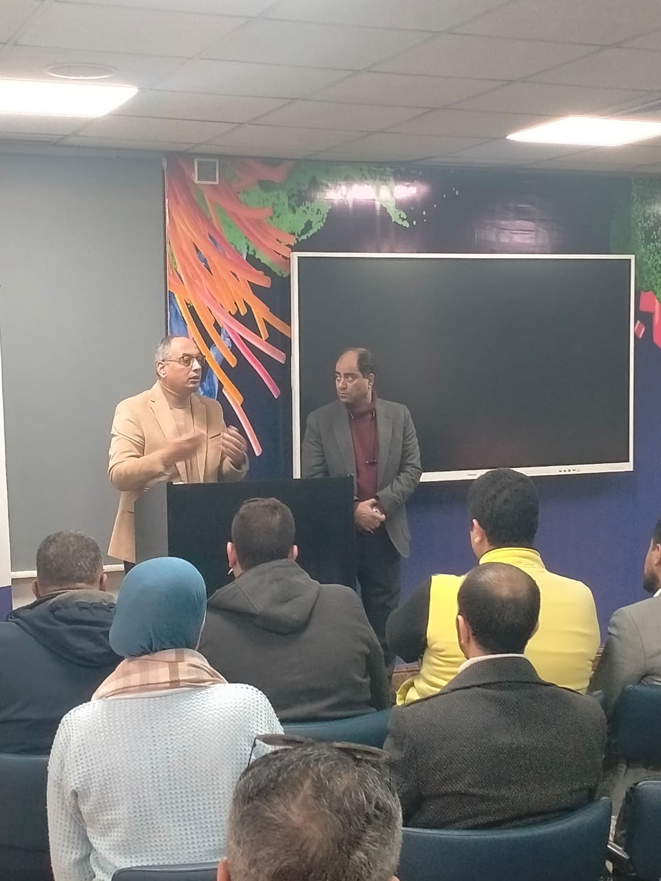 توجه اليوم السيد المهندس عصام النجا الى فرع الهيئة بالسويس لتفقد اجراءات العمل بميناء السويس والادبية والعين السخنة وبدر الجاف