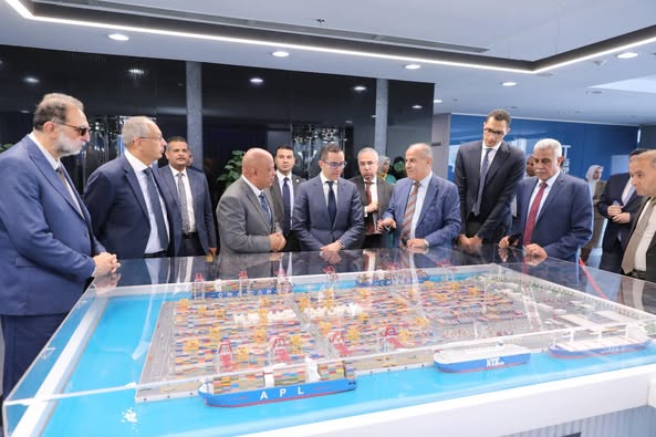 زيارة وزير الاستثمار والتجارة  الخارجية  لميناء الاسكندرية والغرفة التجارية