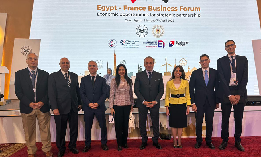 L’ingénieur /Essam El- Naggar participe aux activités du Forum Économique Égypto-Français en présence de Son Excellence le Président /Abd El- Fattah El-Sissi et Son Excellence le Président Français/ Emmanuel Macron.