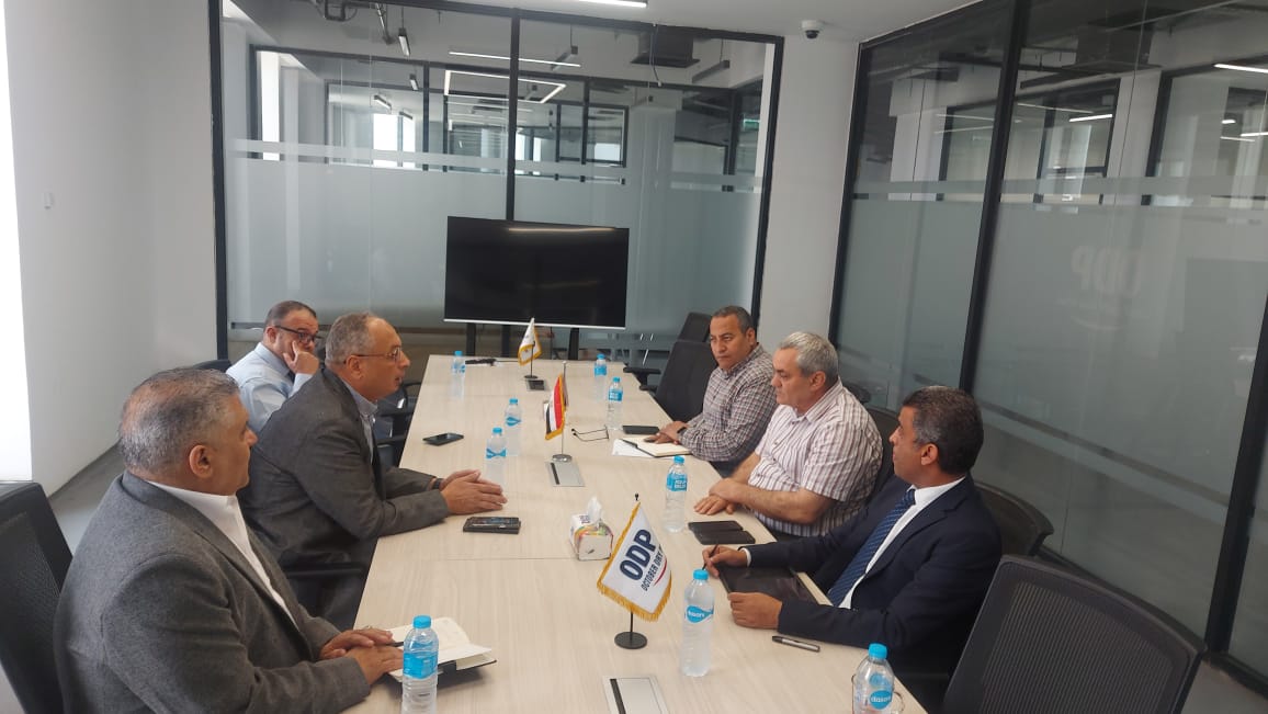 Eng. Essam El Naggar holds a coordinating meeting with leaders of General Authority for Land and Dry Ports and October Dry Port Company for discussing ways of cooperation among them and accelerating the pace of the customs release in implementation of the Prime Minister's decision for continuing work during vacations and official holidays.