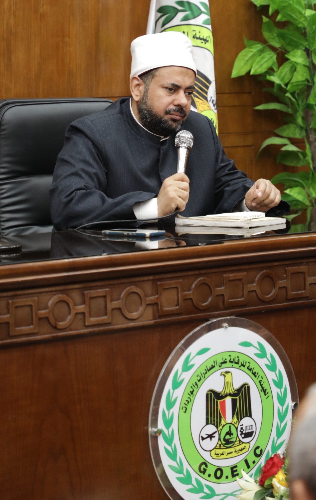 عقد ندوة فقهية وتثقيفية لشرح مناسك الحج وتوعية الحجاج بأحكام المناسك وقد قدم الندوة د. على الله الجمال امام وخطيب مسجد السيدة نفيسة