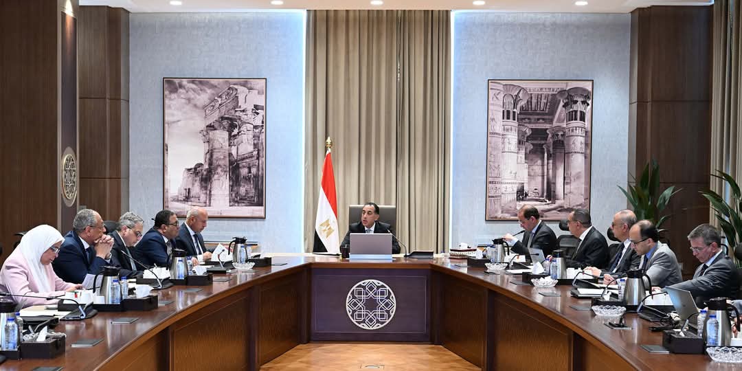 رئيس الوزراء يتابع الموقف التنفيذي لتطوير المنظومة الجمركية وإجراءات التسجيل المُسبق للشحنات