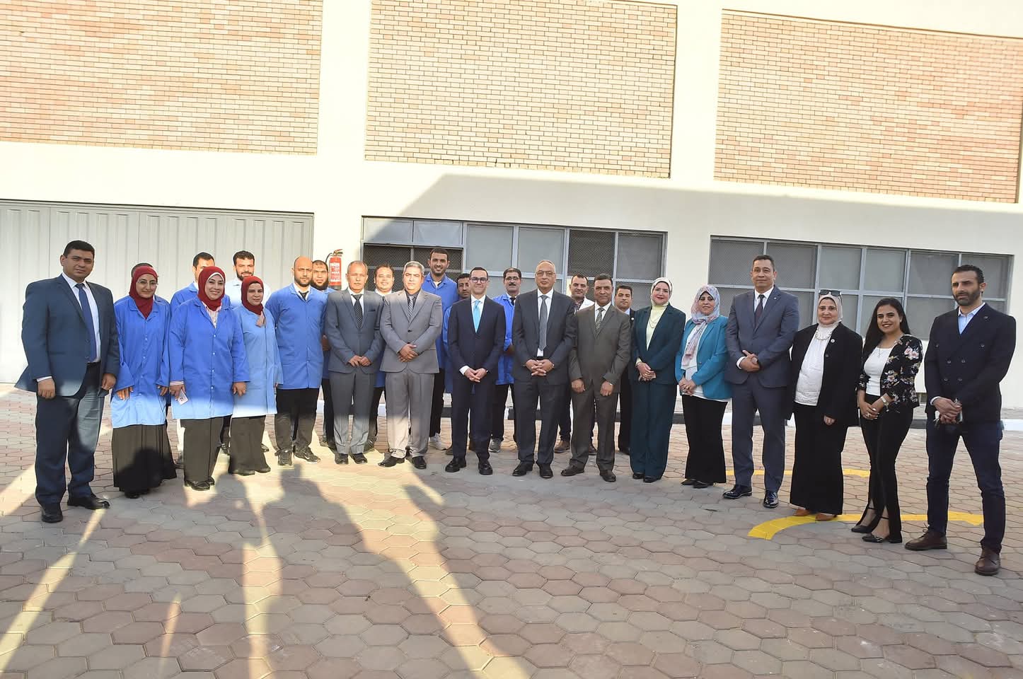 وزير الاستثمار والتجارة الخارجية يفتتح مركز اختبارات القدرة الاطفائية واجهزة الاطفاء بفرع الهيئة العامة للرقابة على الصادرات والواردات بمدينة بدر ,وذلك في إطار جهود الدولة لتوطين الصناعة وزيادة الصادرات
