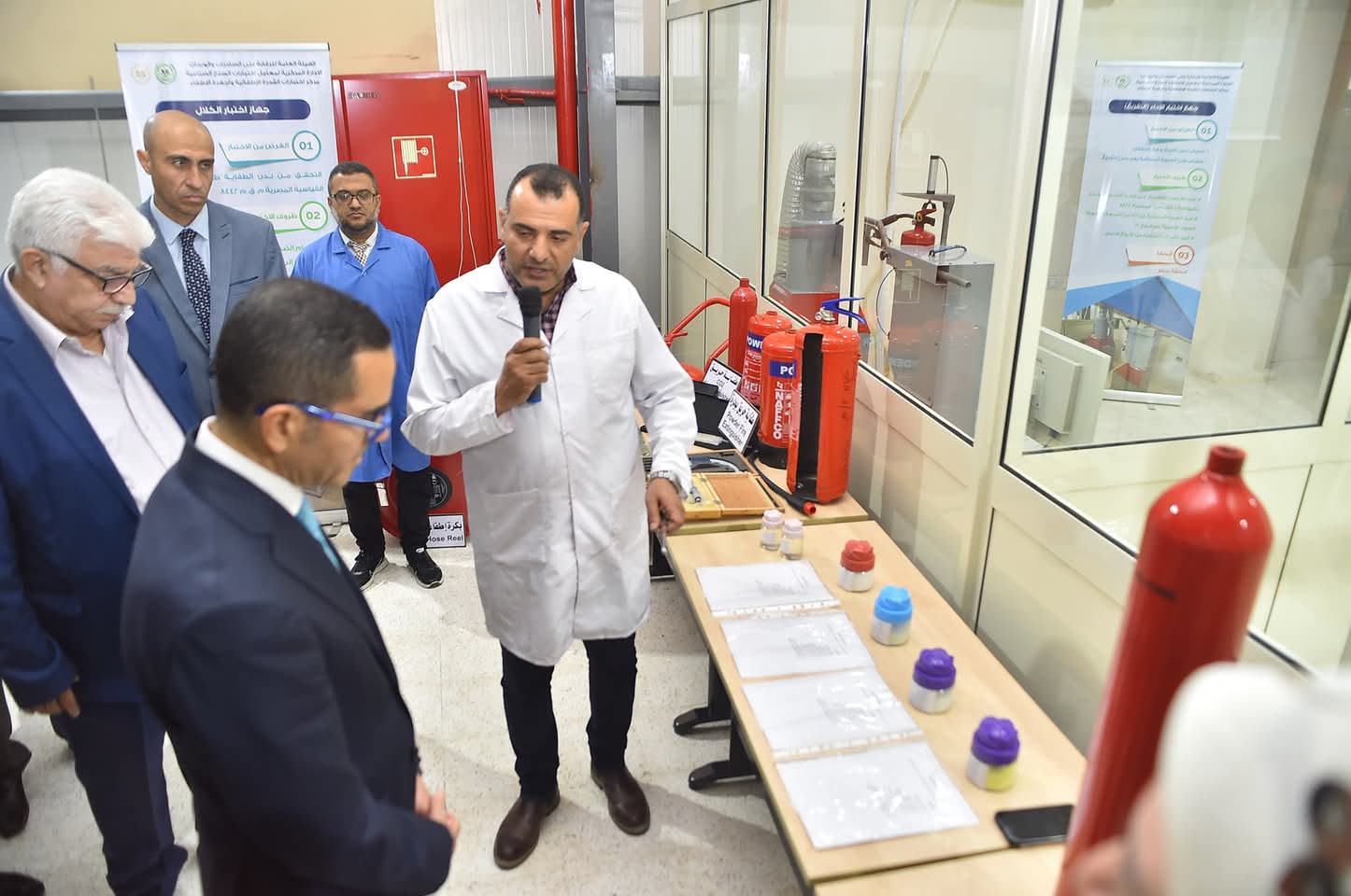 وزير الاستثمار والتجارة الخارجية يفتتح مركز اختبارات القدرة الاطفائية واجهزة الاطفاء بفرع الهيئة العامة للرقابة على الصادرات والواردات بمدينة بدر ,وذلك في إطار جهود الدولة لتوطين الصناعة وزيادة الصادرات