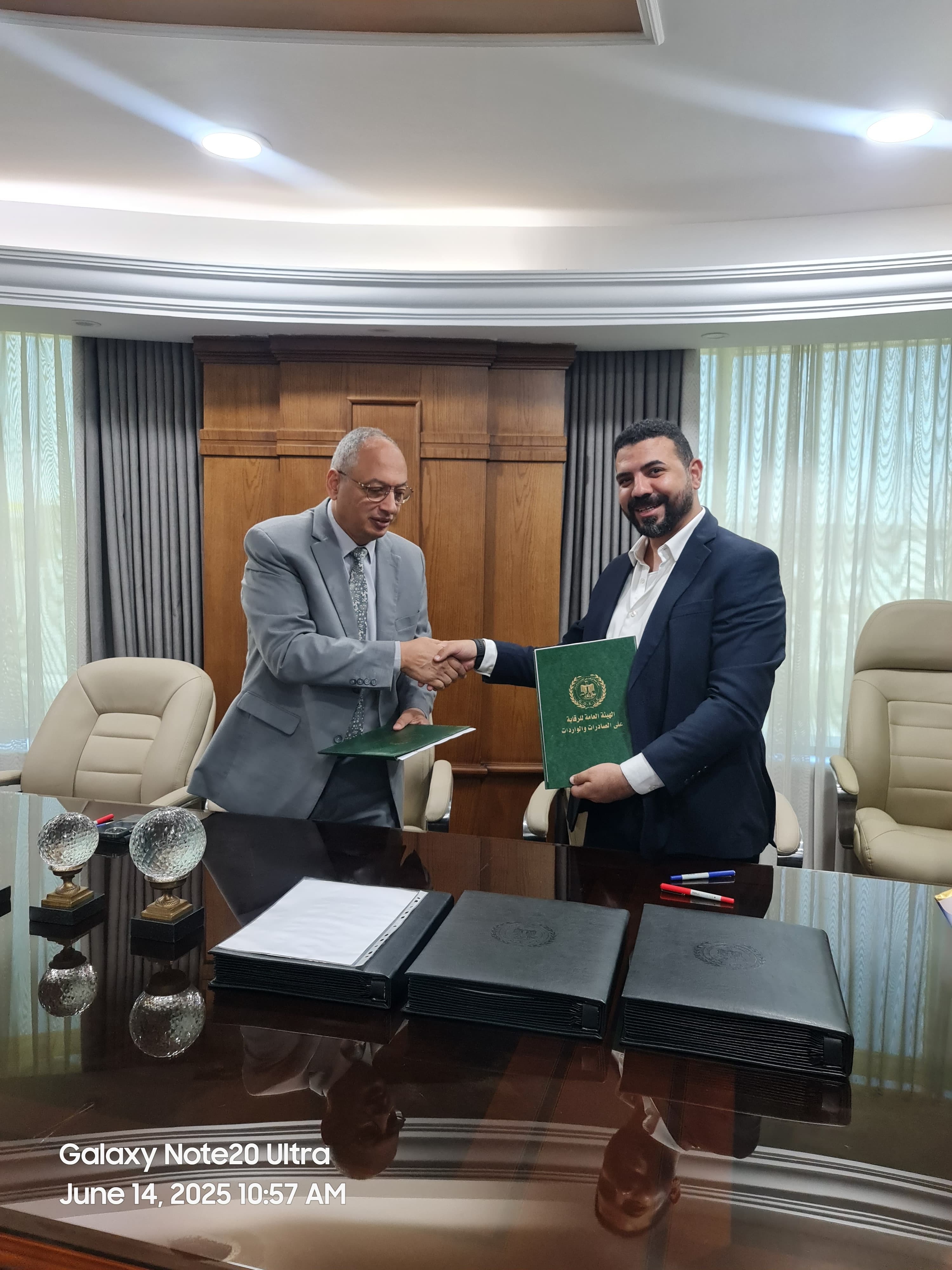 الهيئة العامة للرقابة على الصادرات والواردات توقع برتوكول مع شركة الشهادات والمطابقة COC بشأن التعاون فى مجال تحليل العينات بمعامل الهيئة العامة للرقابة على الصادرات والواردات.