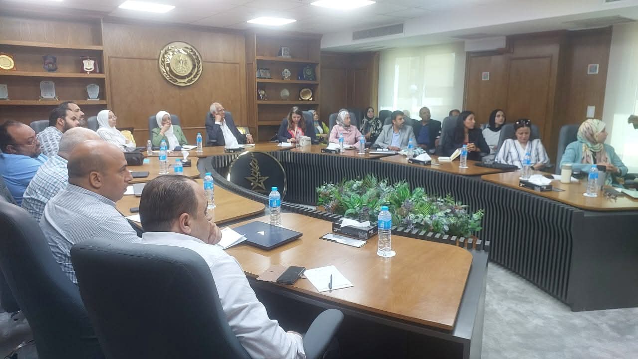 ورشة العمل المنعقدة  بمركز التميز التابع للهيئة  بعنوان ( الكربون الطوعى  وعلاقته  بالمواصفات  الخاصة بالبصمة الكربونية )