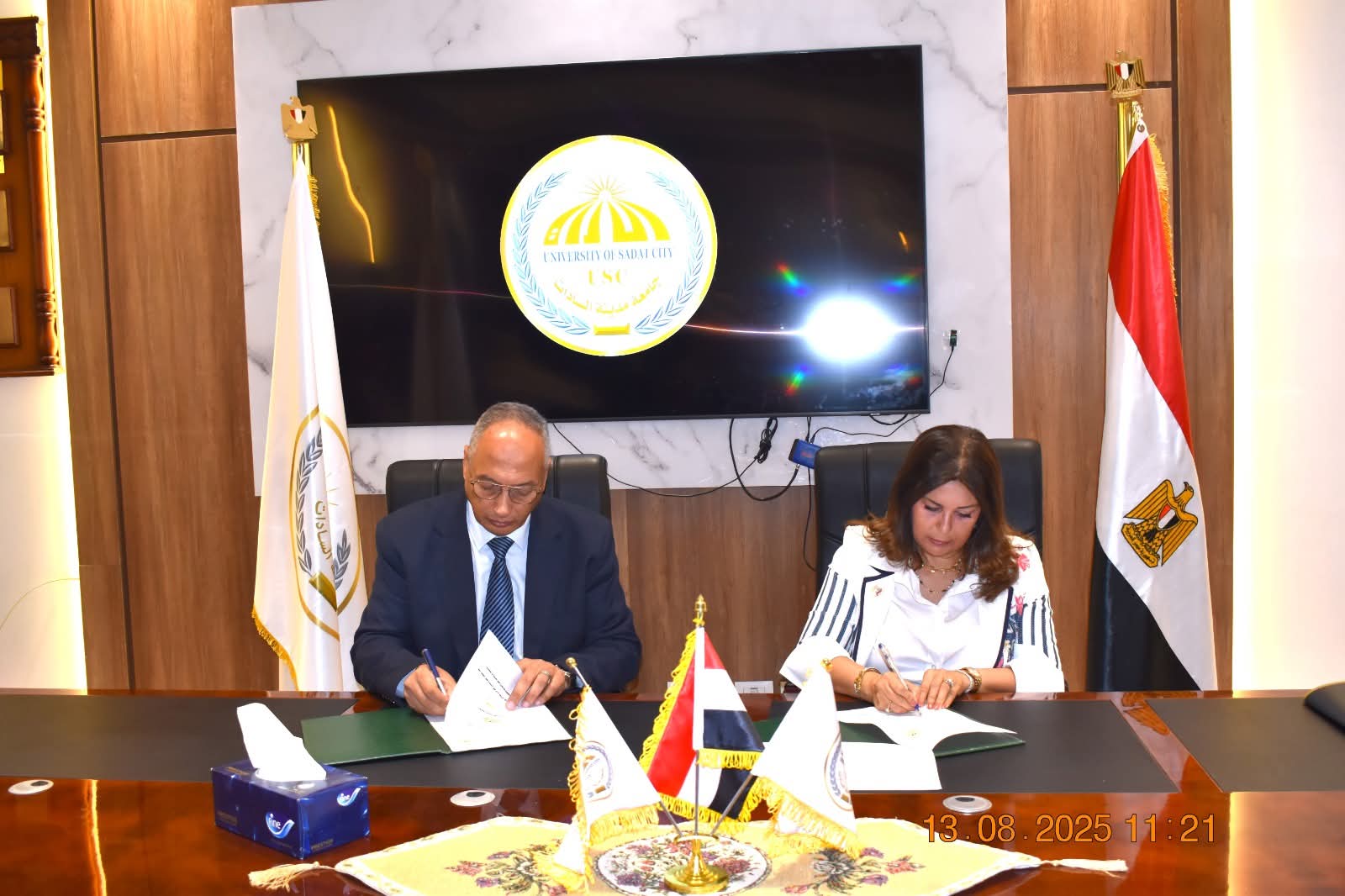 الهيئة العامة للرقابة على الصادرات والواردات توقع بروتوكول تعاون شامل مع جامعة مدينة السادات يفتح آفاقًا جديدة للتطوير في مجالات البحوث العلمية، والاستشارات، والتدريب، والدعم الفني، والمشروعات المشتركة محليًا ودوليًا، بما يتماشى مع استراتيجية الدولة للتنمية المستدامة.