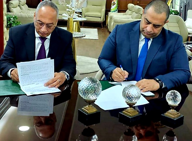 الهيئة العامة للرقابة على الصادرات والواردات توقع برتوكوول تعاون مشترك مع مصلحة الدمغة والموزاين فى مجال تحليل العينات ويهدف البروتوكول إلى قيام الهيئة بتقديم كافة الخدمات المعملية التى تطلبها مصلحة الدمغة والموازين بمعامل الهيئة العامة للرقابة على الصادرات والواردات وعلى الأخص فيما يتعلق بفحص أصناف العدادات وأجهزة القياس غيرها  .