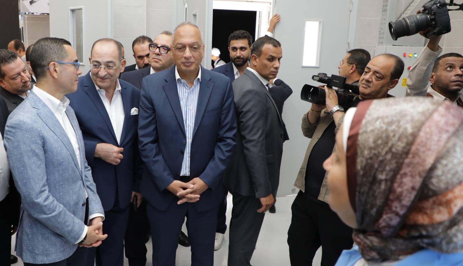 وزير الاستثمار والتجارة الخارجية يفتتح المرحلة الثانية من المعامل الصناعية بميناء السخنة