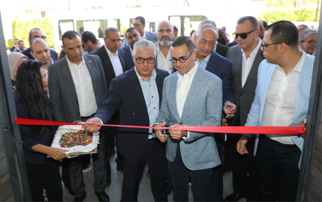 وزير الاستثمار والتجارة الخارجية يفتتح المرحلة الثانية من المعامل الصناعية بميناء السخنة