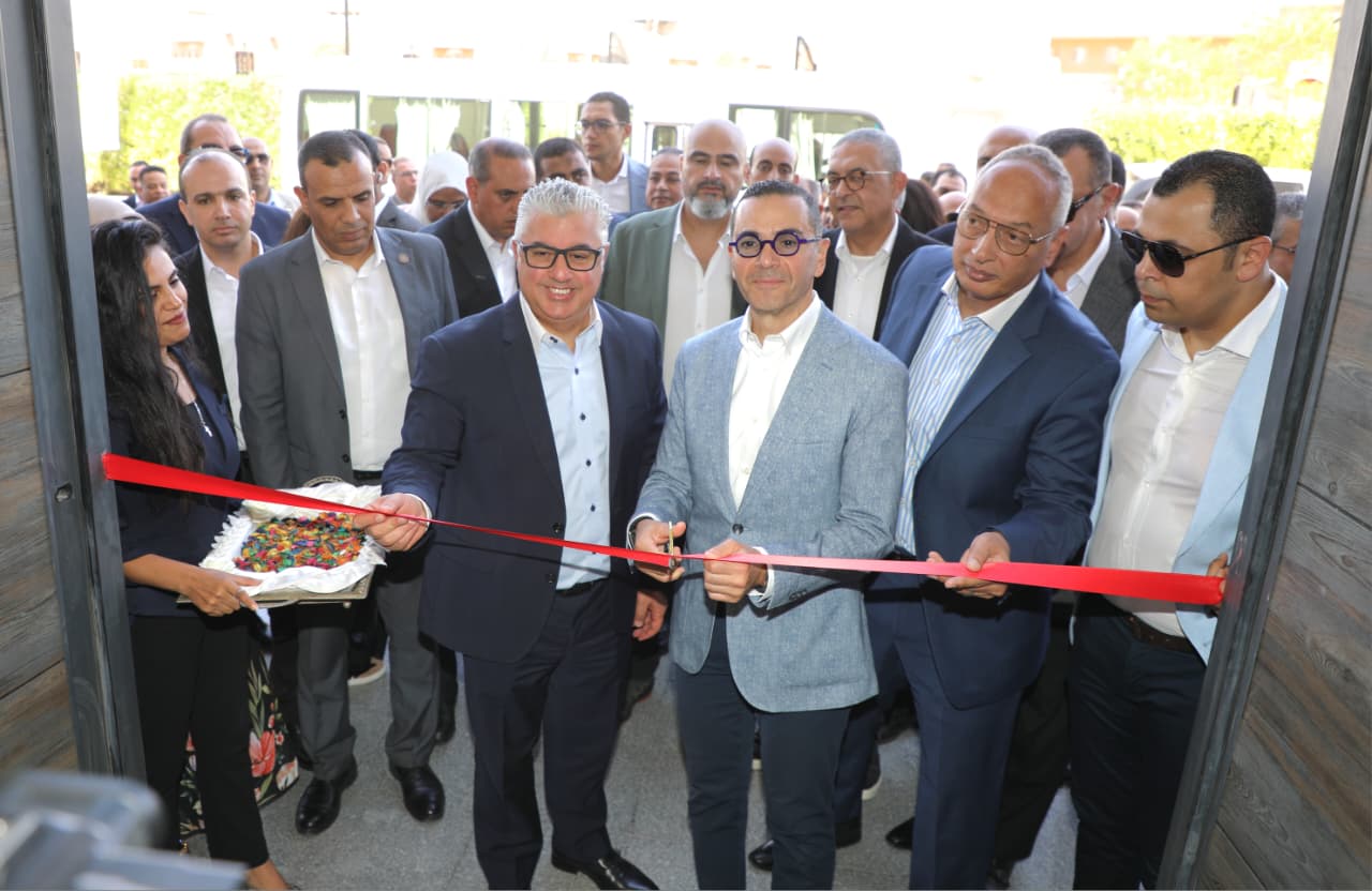 وزير الاستثمار والتجارة الخارجية يفتتح المرحلة الثانية من المعامل الصناعية بميناء السخنة