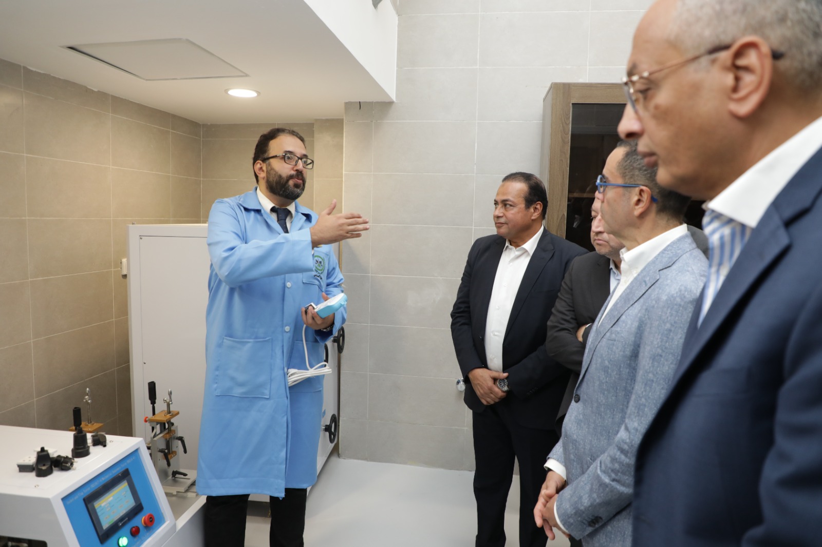 وزير الاستثمار والتجارة الخارجية يفتتح المرحلة الثانية من المعامل الصناعية بميناء السخنة
