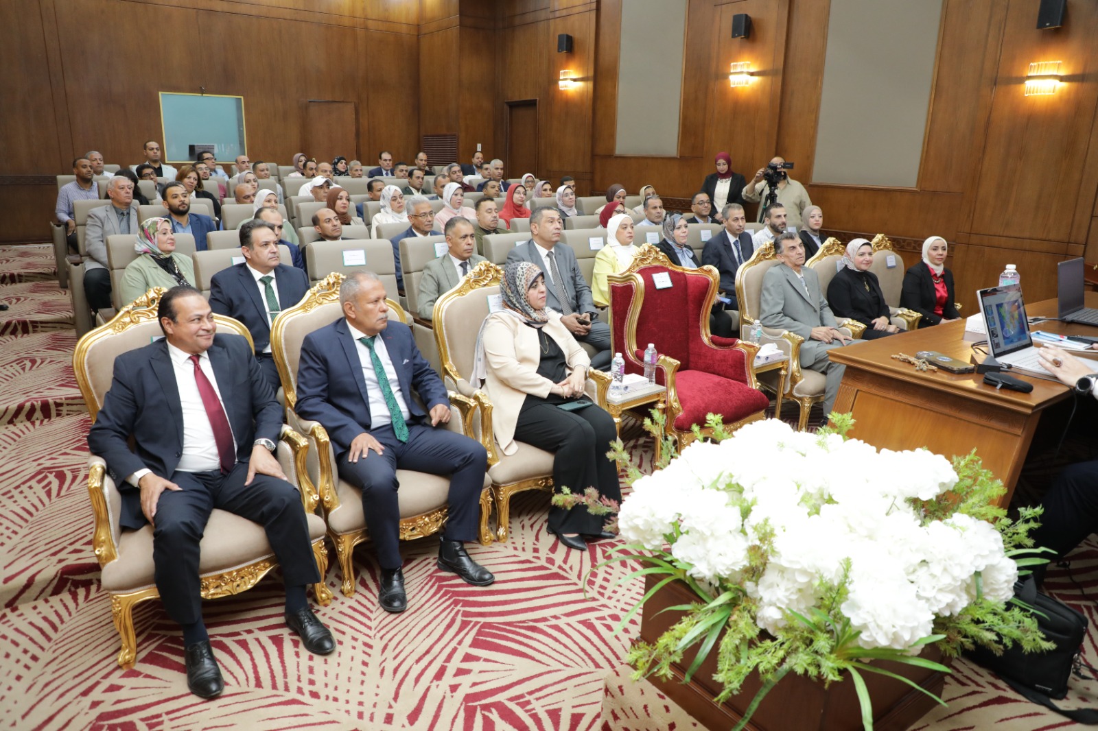 الهيئة العامة للرقابة على الصادرات والواردات تنظم ندوة تثقيفية بمناسبة مرور 52 عاما على ذكرى انتصارات حرب اكتوبر المجيدة برعاية م. عصام النجار بعنوان" حروب الاجيال وبقاء الدولة المصرية" تقديم اللواء ا.ح حافظ حسن مساعد رئيس هيئة العمليات بالقوات المسلحة ال