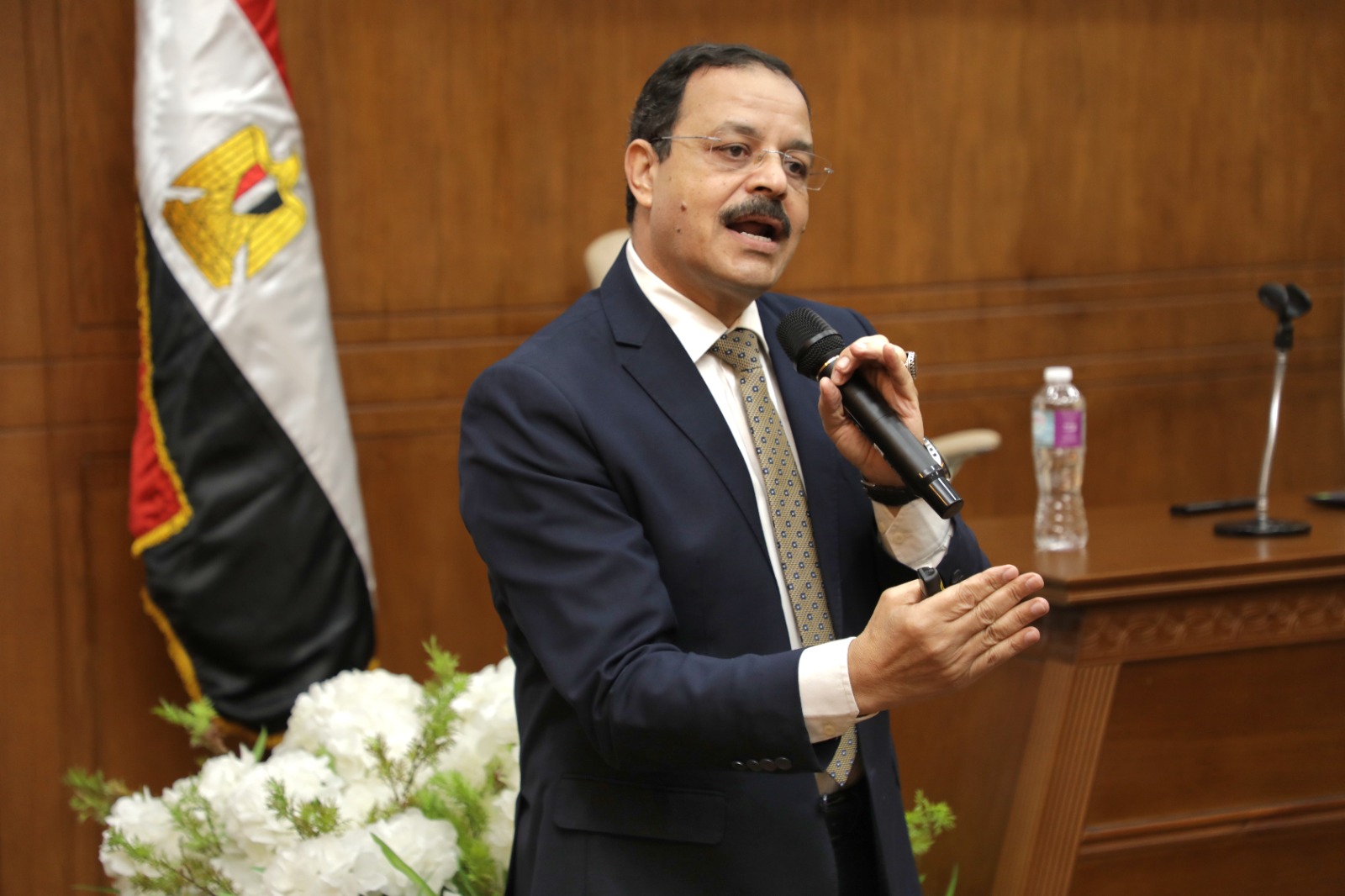 ندوة تثقيفية بمناسبة مرور 52 عاما على ذكرى انتصارات حرب اكتوبر المجيدة
