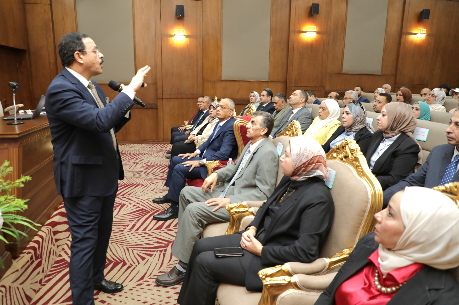 ندوة تثقيفية بمناسبة مرور 52 عاما على ذكرى انتصارات حرب اكتوبر المجيدة