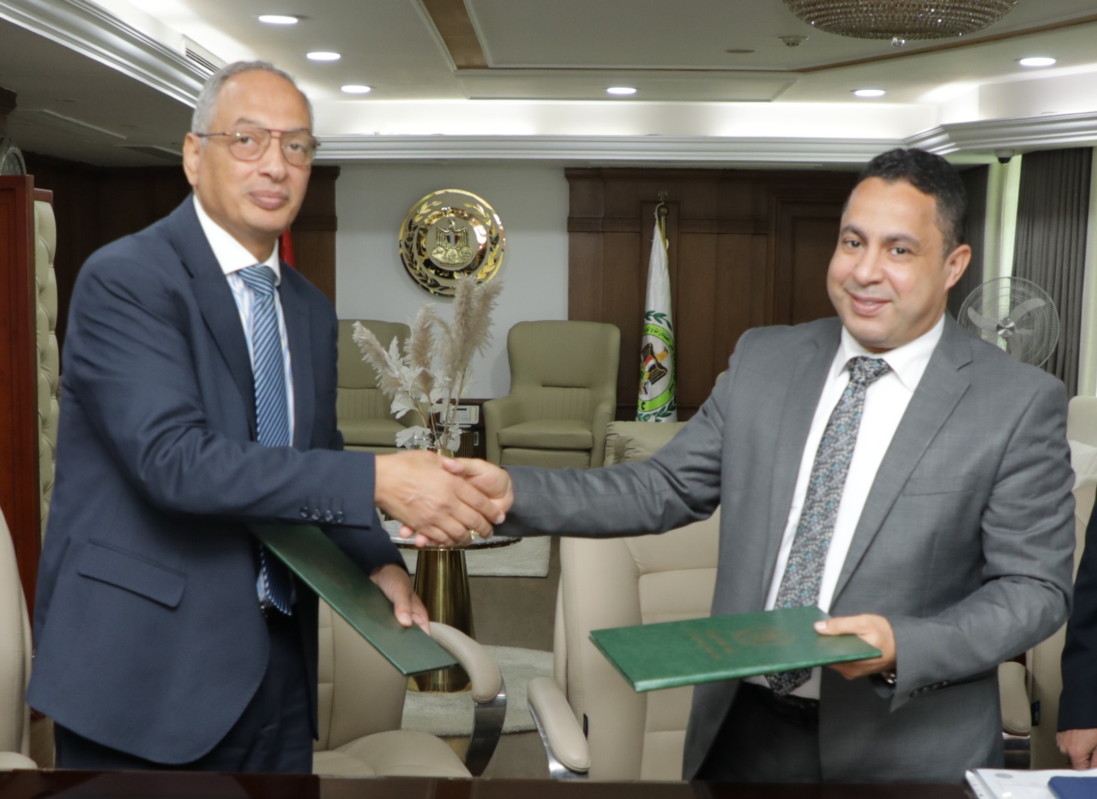 م. عصام النجار يوقع برتوكول تعاون مع شركة سكاى جولد فى مجال التحليل المعملى واصدار شهادات المطابقة