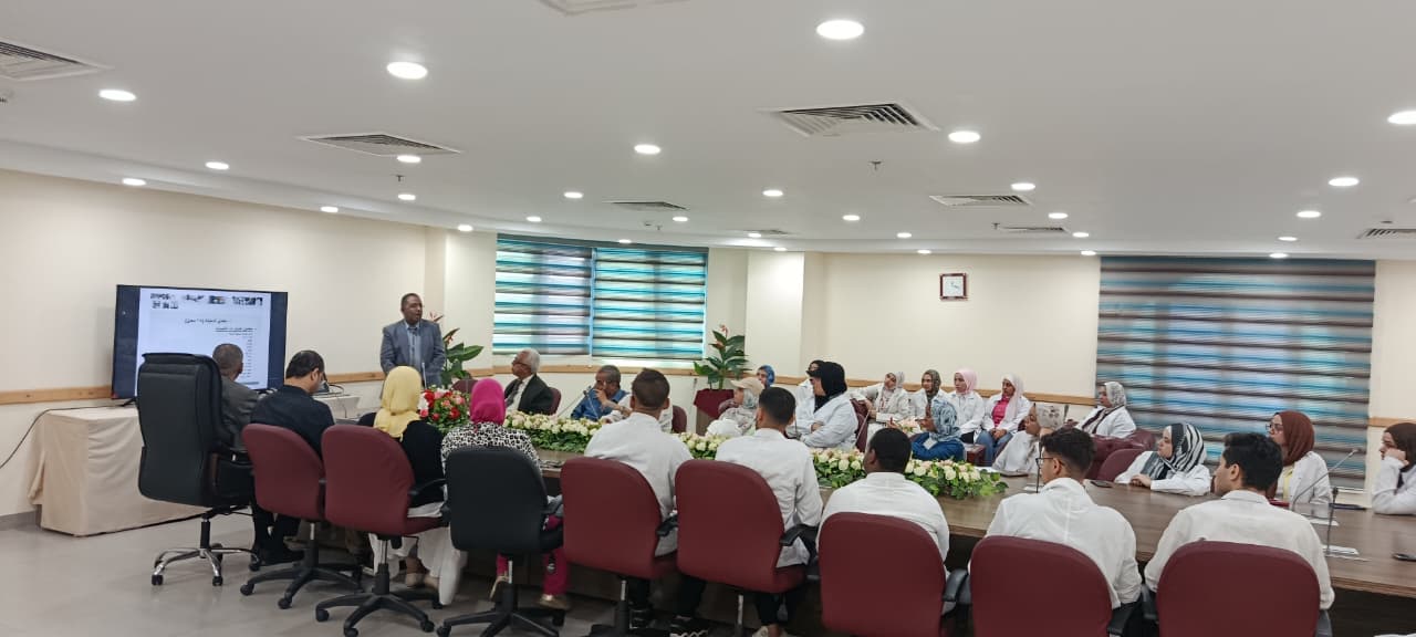 تدريب طلاب كلية الزراعة جامعة عين شمس بمعامل الهيئة بفرع ميناء الدخيلة