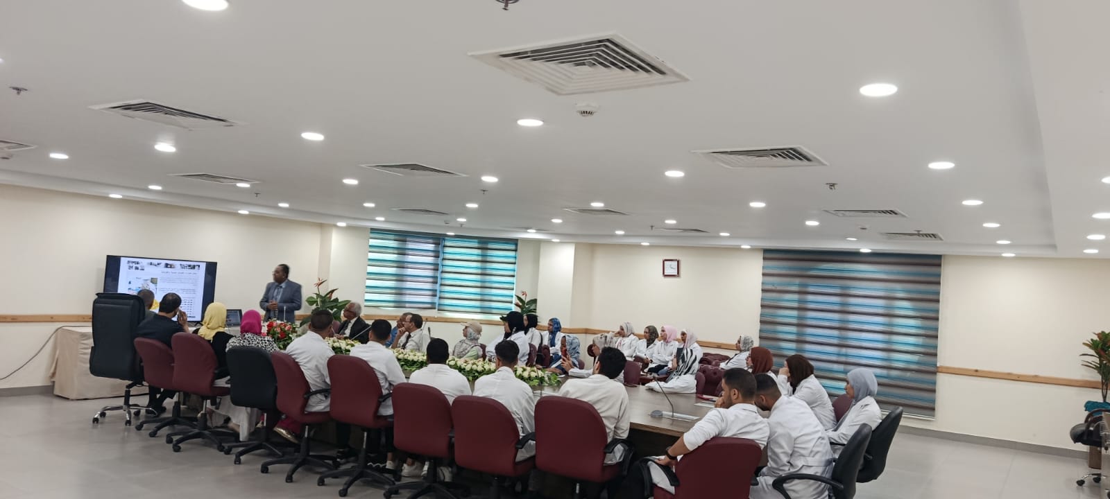 تدريب طلاب كلية الزراعة جامعة عين شمس بمعامل الهيئة بفرع ميناء الدخيلة