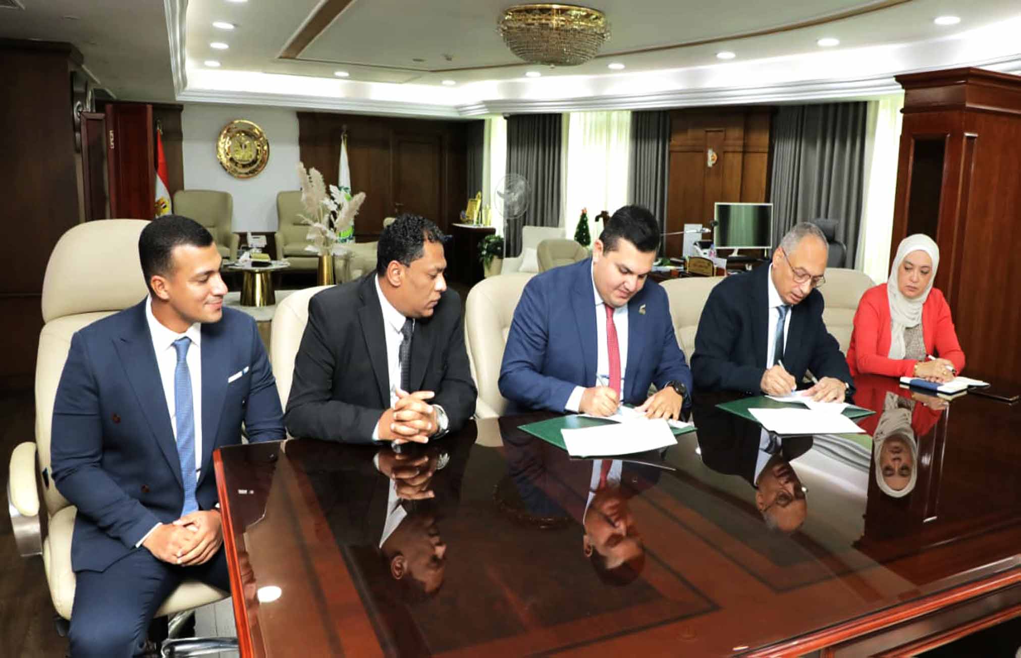 The GEOIC signed Joint Cooperation Protocol with the ''Engineers for a Sustainable Egypt ''. This protocol includes cooperation fields of studies, training, workshops, conferences and seminars.