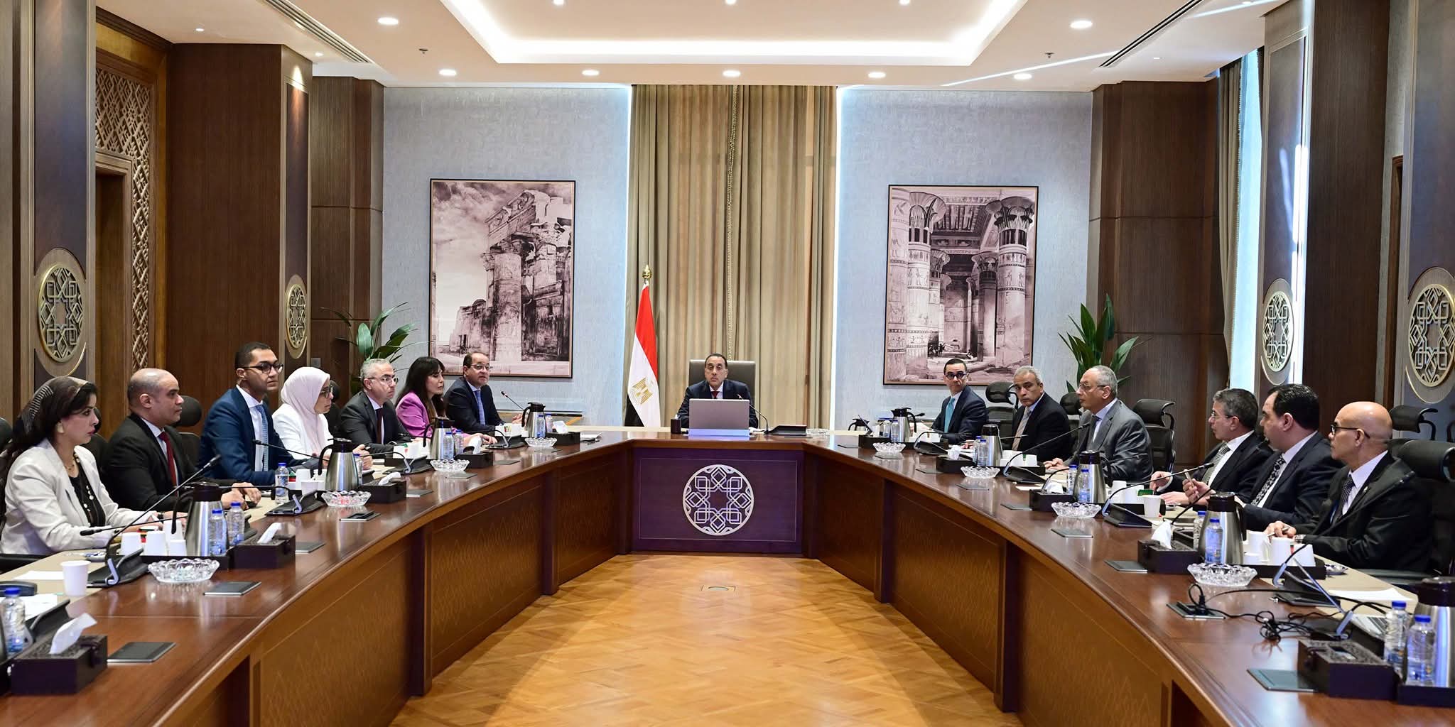 The Prime Minister follows up on implementation of the customs system development plan.