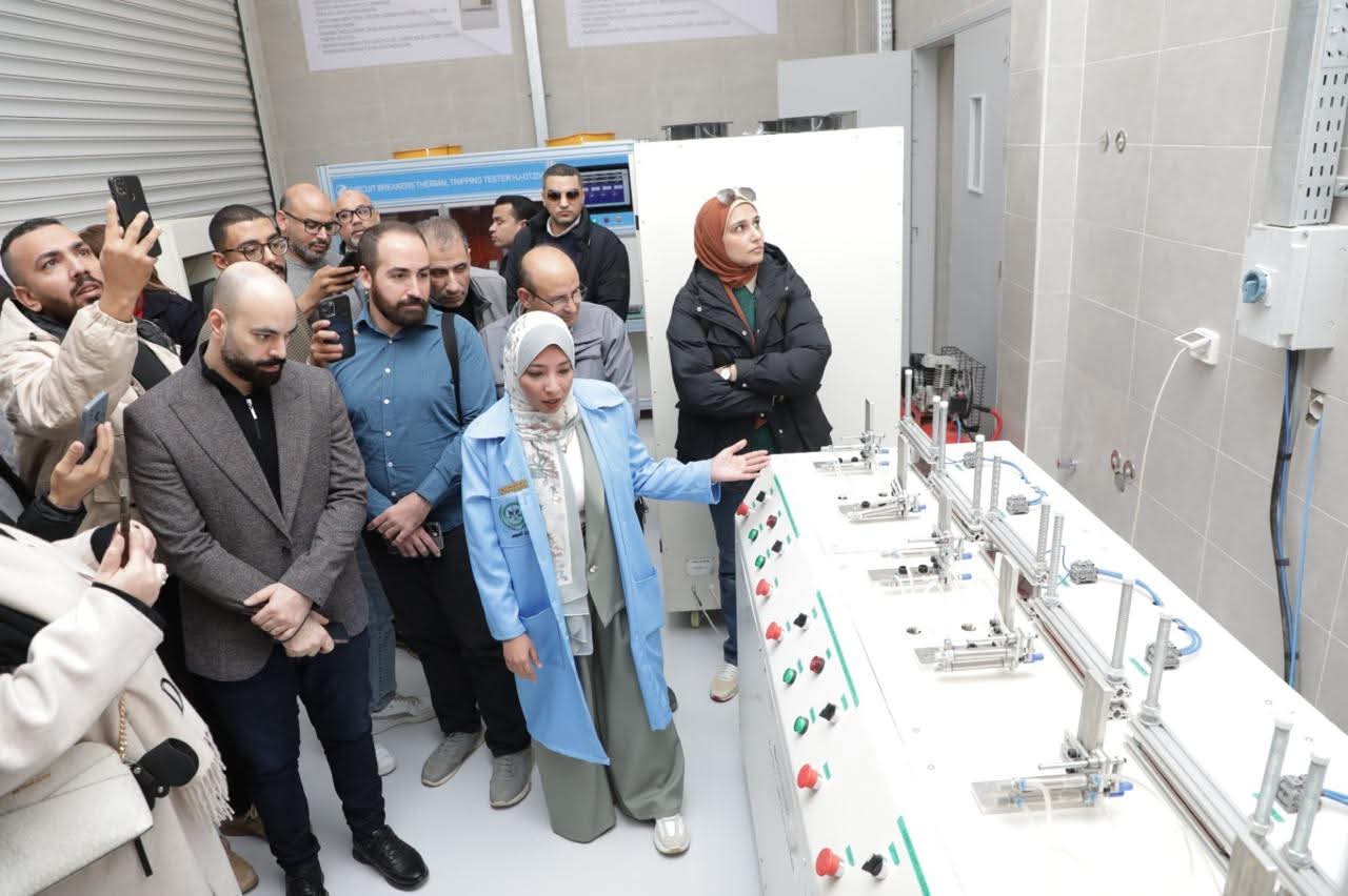 م. عصام النجار يستقبل وفدا من كبار الشركات  المصدرة اعضاء  المجلس التصديرى  للصناعات الهندسية بالمعامل الصناعية  بميناء السخنة