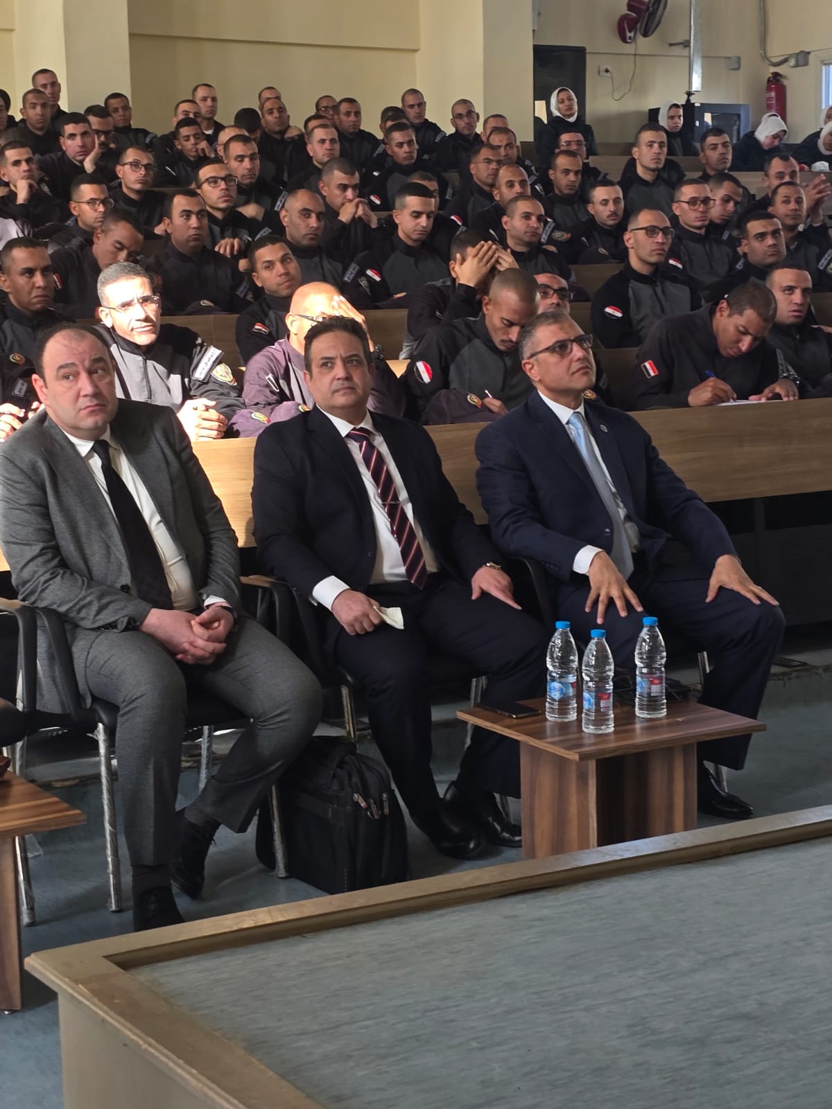 م. عصام النجار  يلقى  محاضرة  بالاكاديمية العسكرية  لحديثى التعيين بمصلحة الجمارك