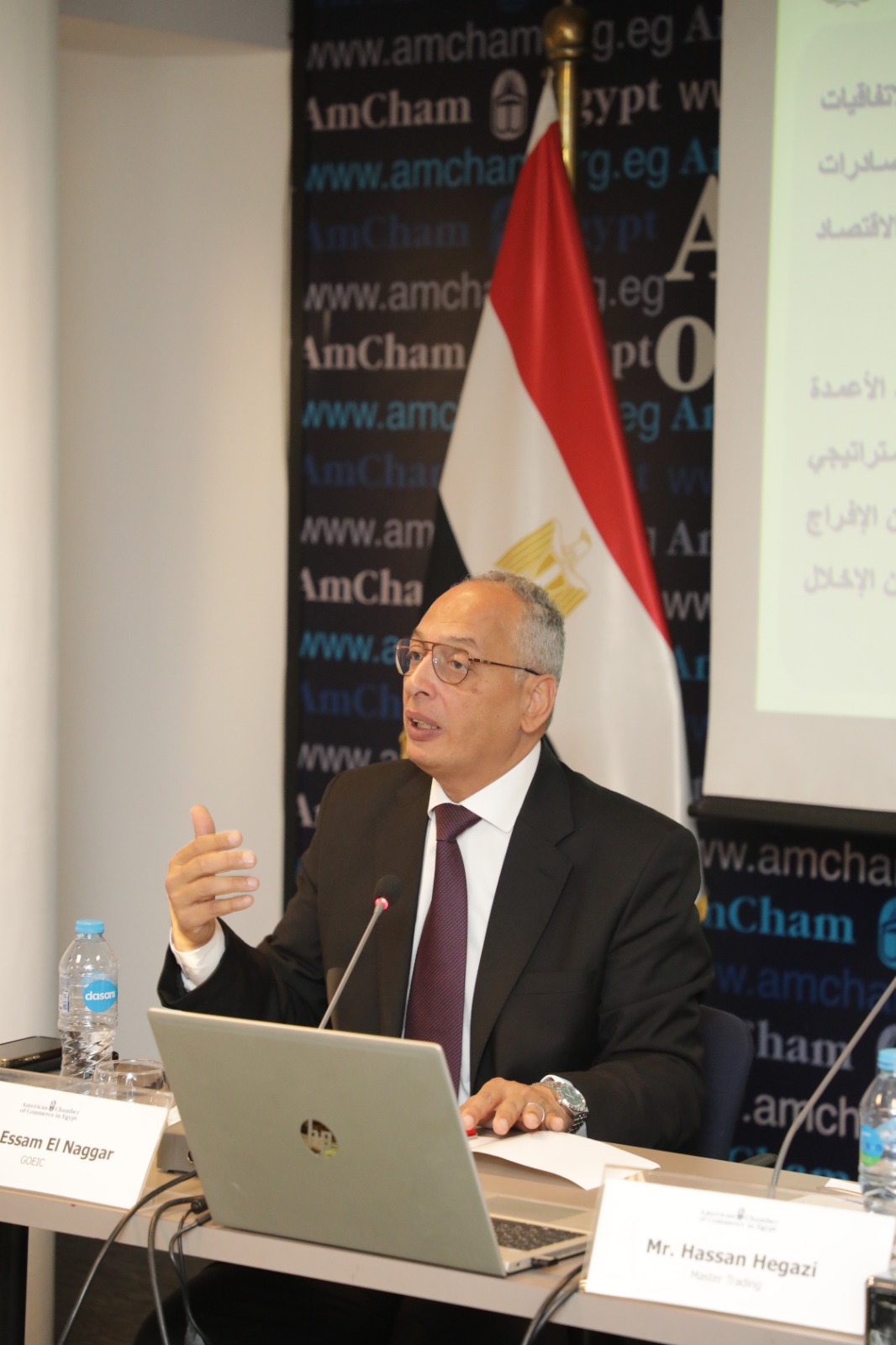 المهندس عصام النجار يلتقي أعضاء الغرفة التجارية الأمريكية بمصر في جلسة نظمتها لجنة الجمارك والضرائب ، لمناقشة جهود الهيئة فيما يتعلق بتيسير حركة التجارة وتشجيع الصادرات المصرية وإزالة أي عقبات قد تعترض توسيع نطاق الصادرات المصرية.