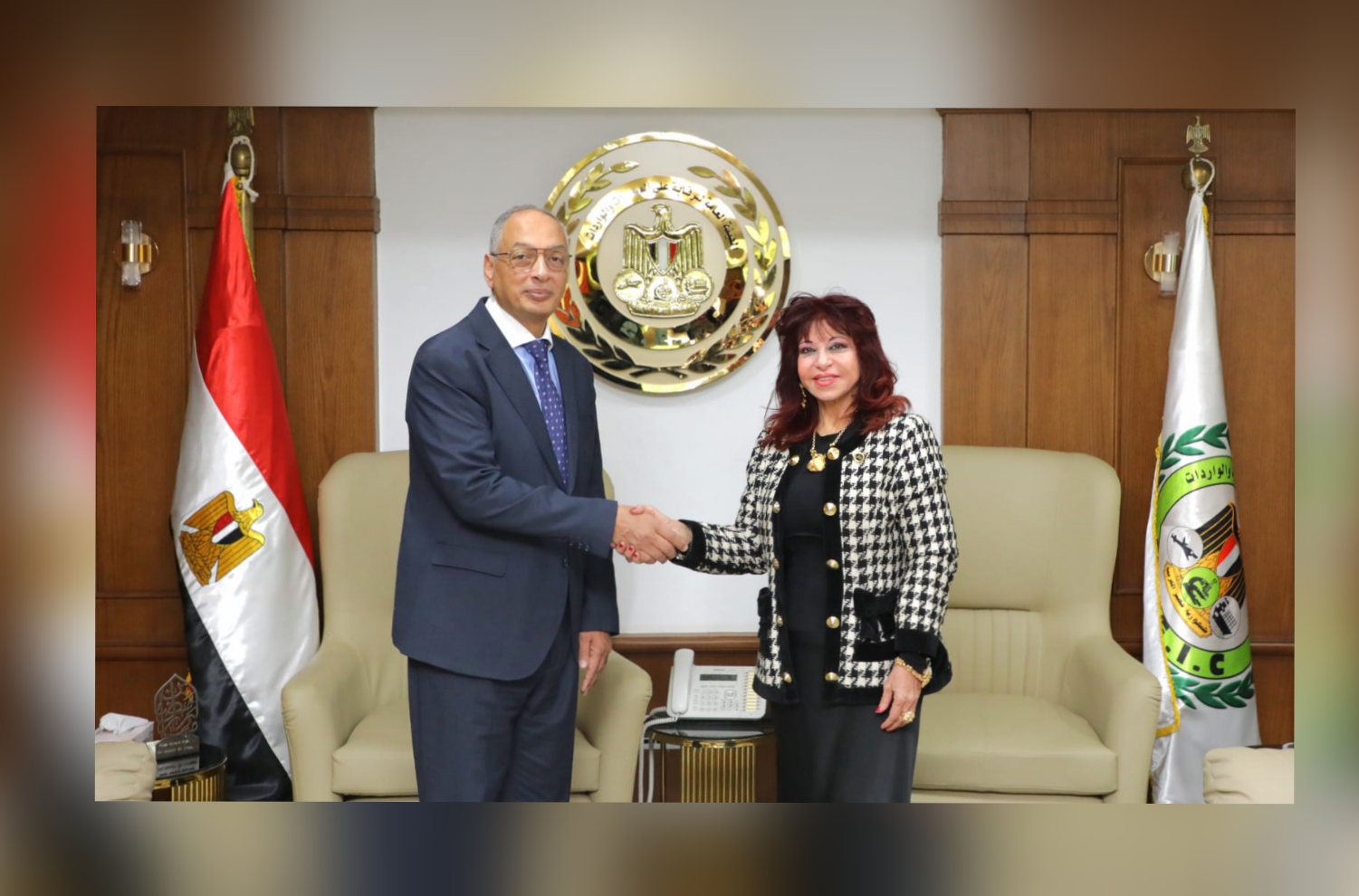 رئيس الهيئة العامة للرقابة علي الصادرات والواردات يلتقي برئيس اتحاد المستثمرات العرب وعضو المجلس المصري للشئون الخارجية لبحث سبل التعاون المثمر.