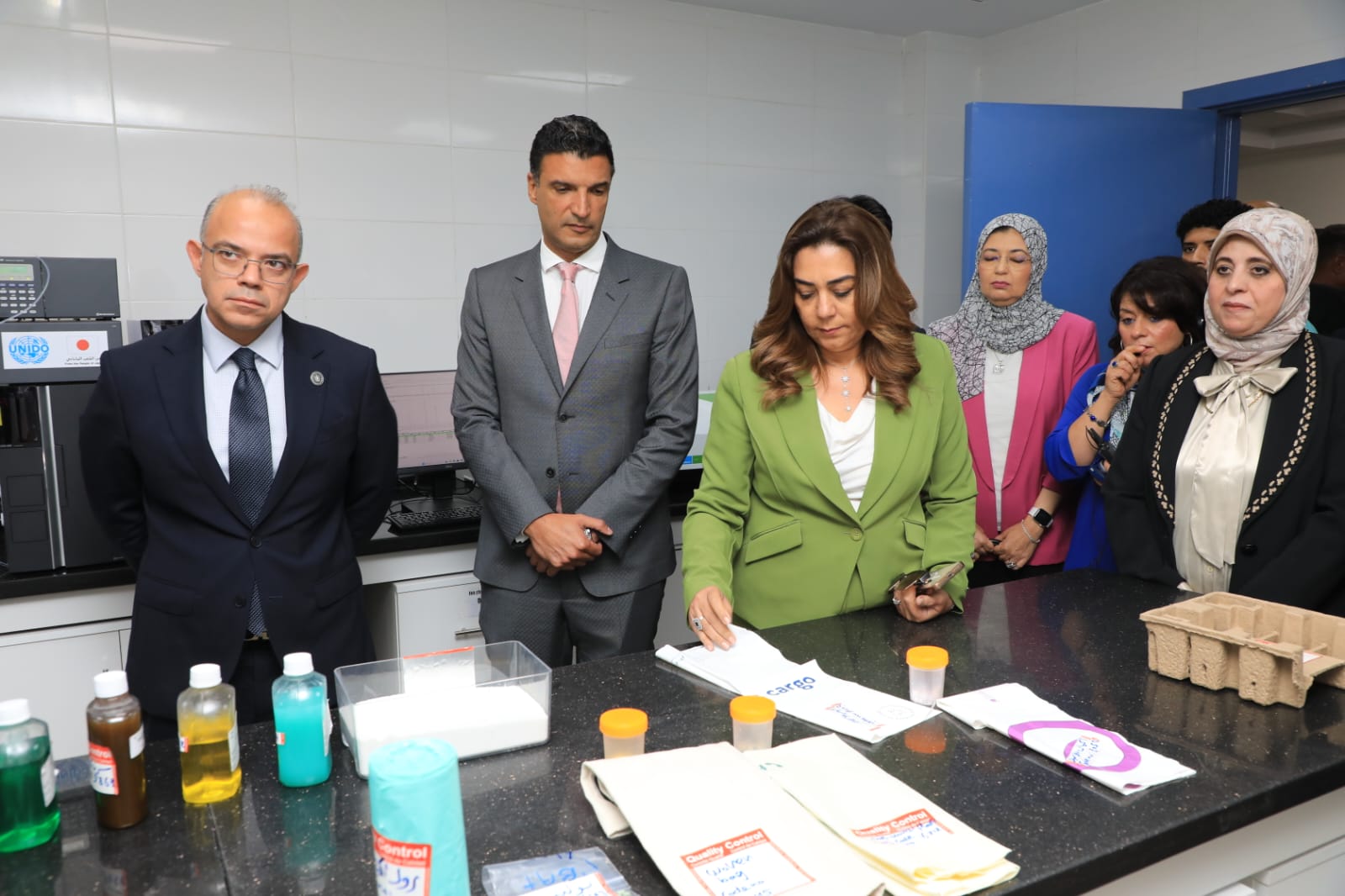 وزير الاستثمار والتجارة الخارجية يشهد افتتاح وتسليم معدات معملية حديثة لدعم قدرات معامل الهيئة العامة للرقابة على الصادرات والواردات.